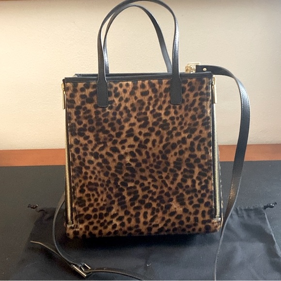 Henri Bendel animal print reverses to leather. shopping bag tote Removable strap - Picture 6 of 14